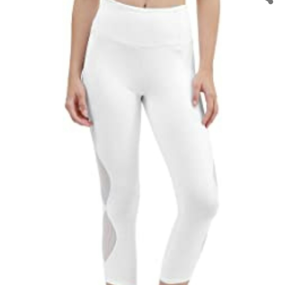 Capri yoga pants